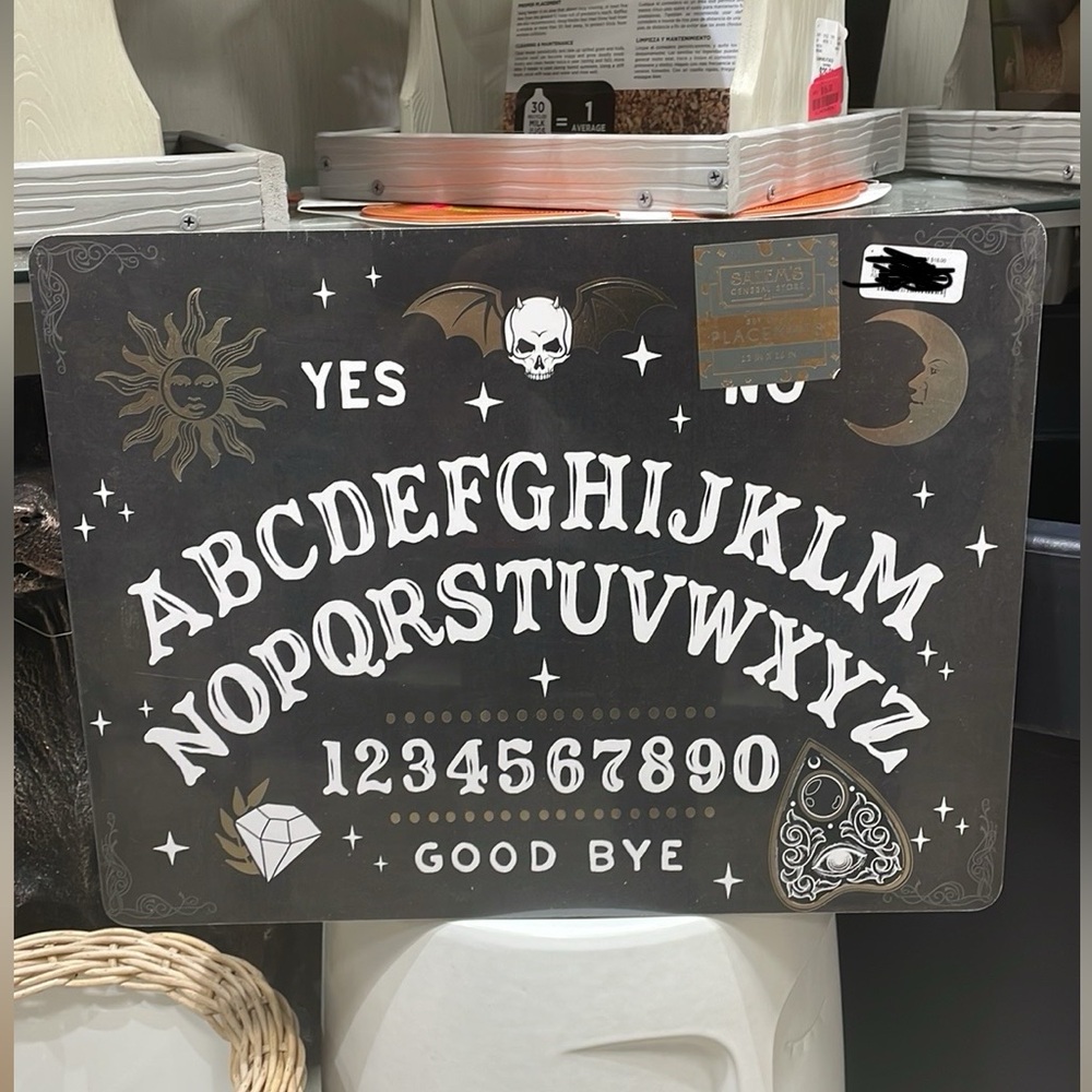 ⚜️Salem General Store Ouija Board Placemats! NWT!